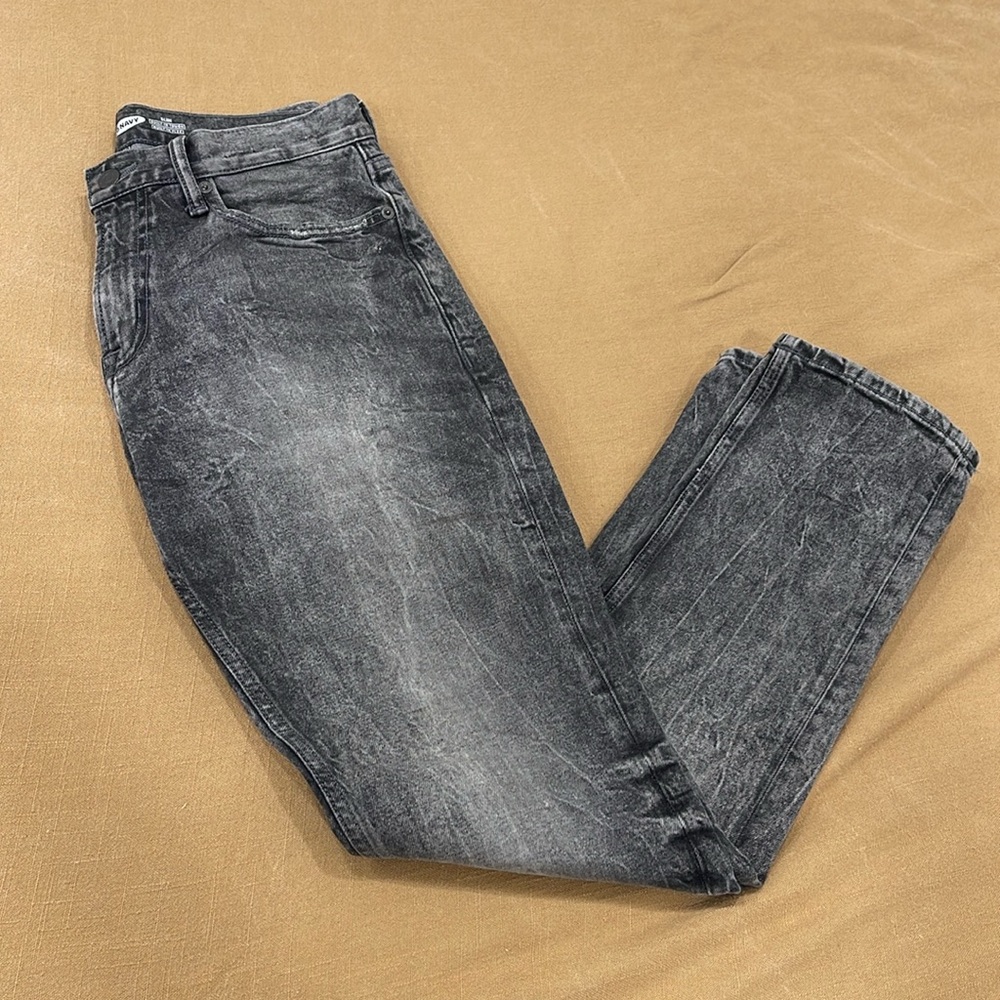 Old Navy 29x30 Jean. Built in flex. Built in tough